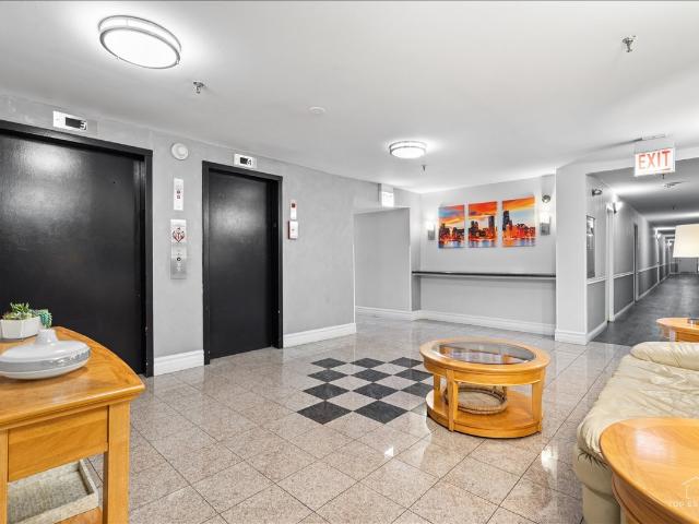 Condo for sale in Glenview, Illinois