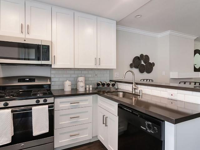 Apartment for rent in Canoga Park, California