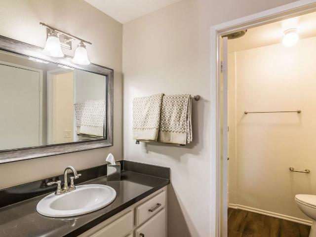 Apartment for rent in Canoga Park, California