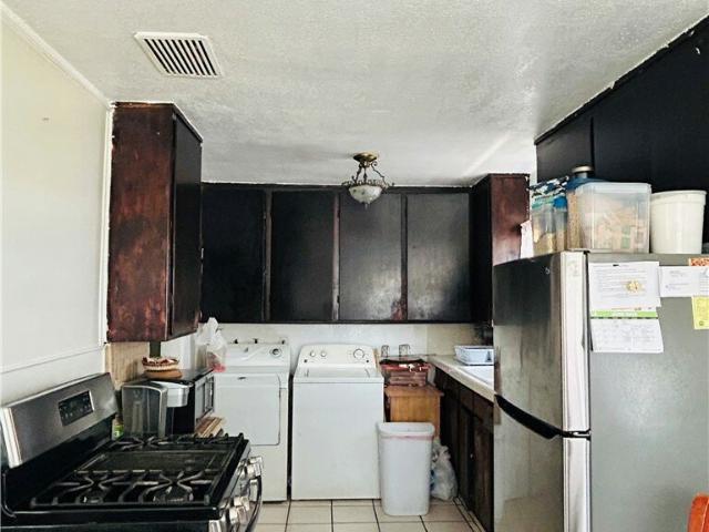 Duplex for sale in Inglewood