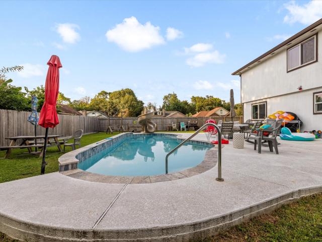 House for sale in Dickinson, Texas