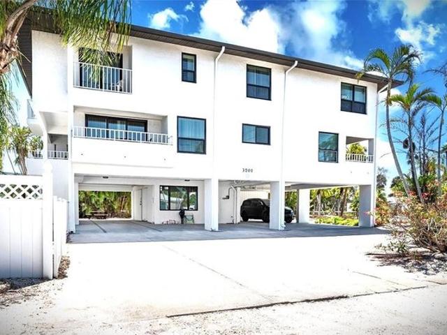 Condo for sale in Holmes Beach, Florida