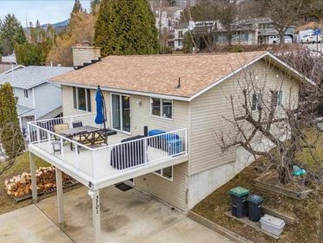 House for sale in Castlegar, British Columbia