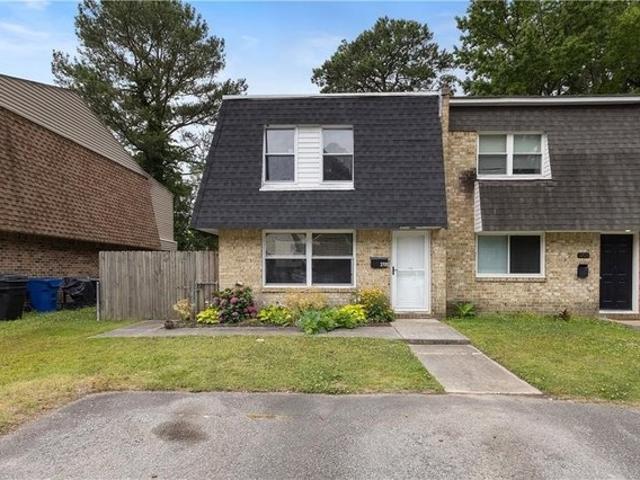 Townhouse for sale in Virginia