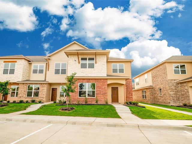 Townhouse for sale in Denton, Texas