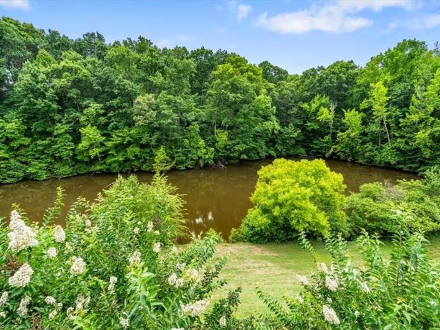 Condo for sale in Guilford, North Carolina