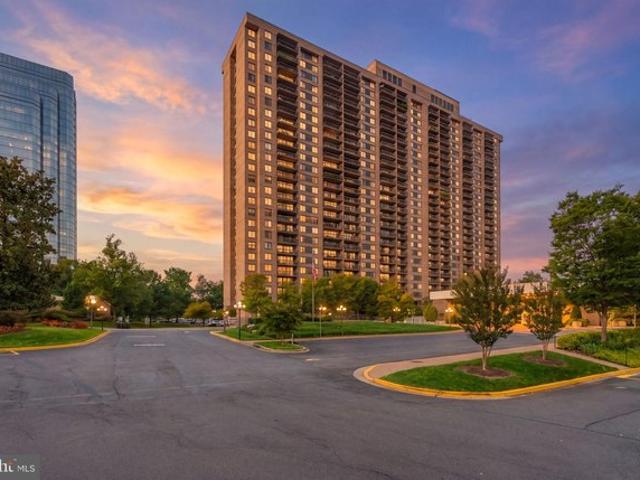 Condo for sale in Falls Church, Virginia