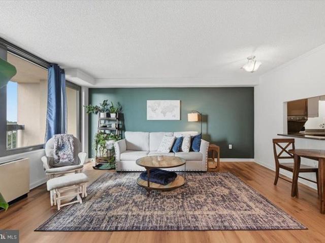 Condo for sale in Falls Church, Virginia