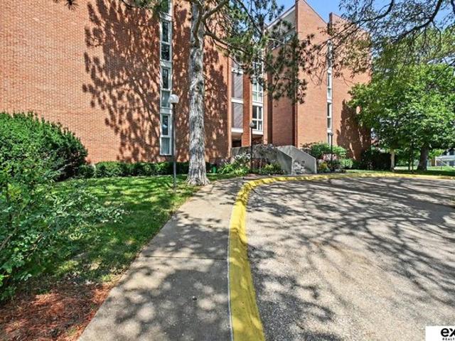 Condo for sale in Omaha, Douglas County
