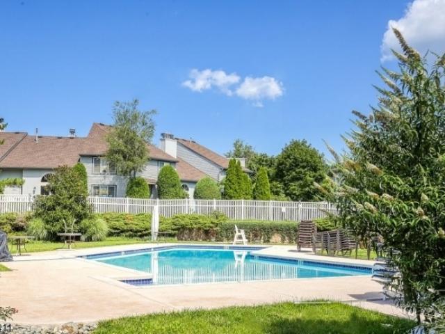 Townhouse for sale in Springfield, New Jersey