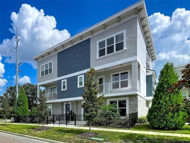 Townhouse for sale in Tampa, Florida