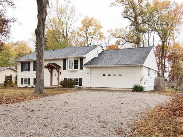 House for sale in Ossian, Indiana