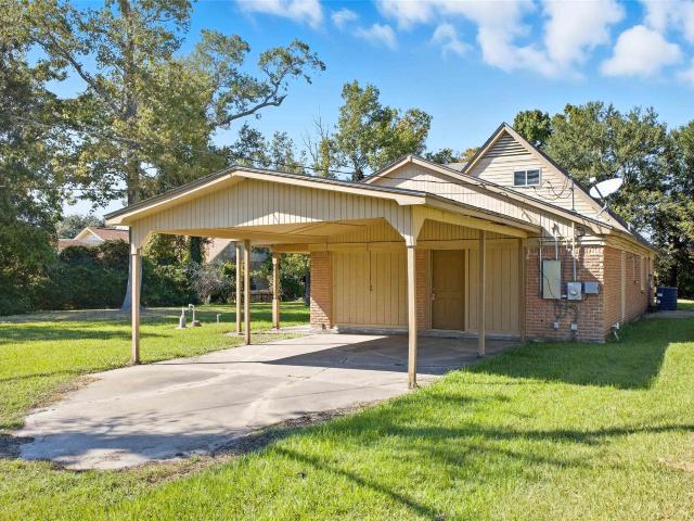 House for sale in Bridge City, Texas