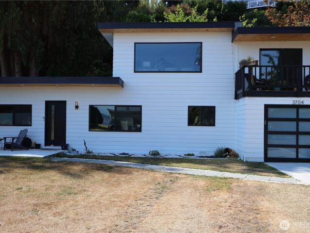 House for sale in Langley, Washington