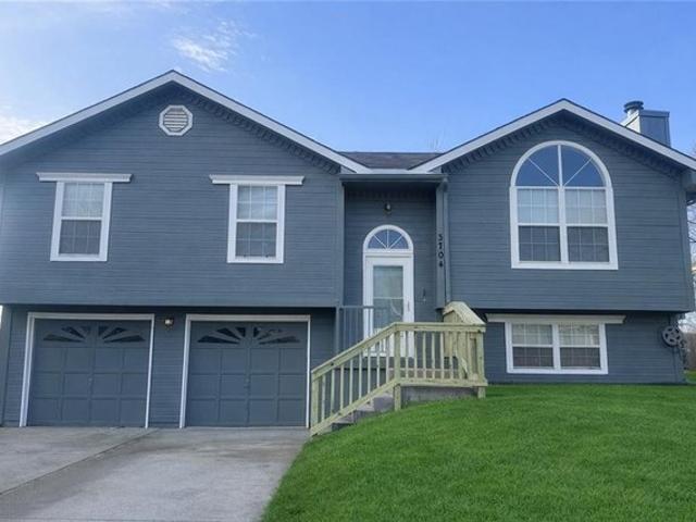 House for sale in Blue Springs, Missouri