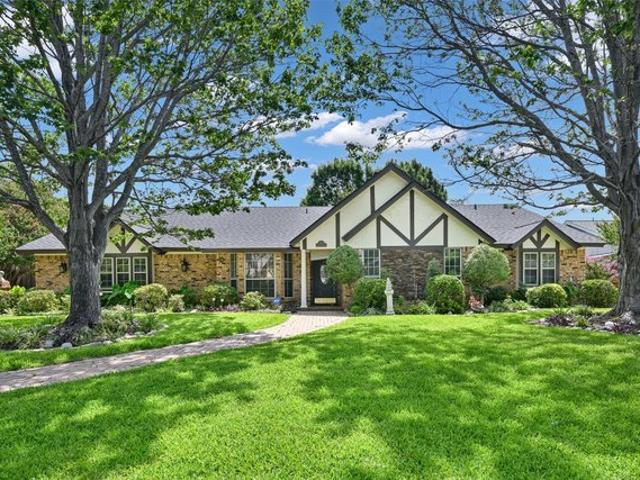 House for sale in Colleyville, Texas