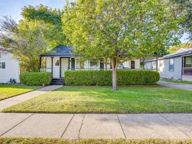 House for sale in Fort Worth, Tarrant County