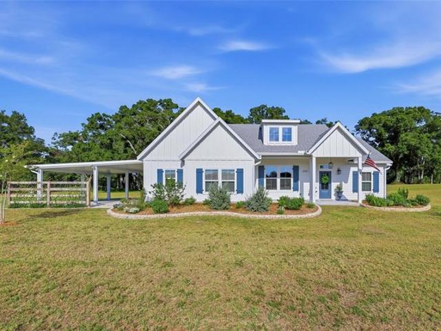 House for sale in Bell, Florida