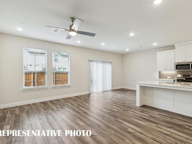 Townhouse for sale in Grand Prairie, Dallas County