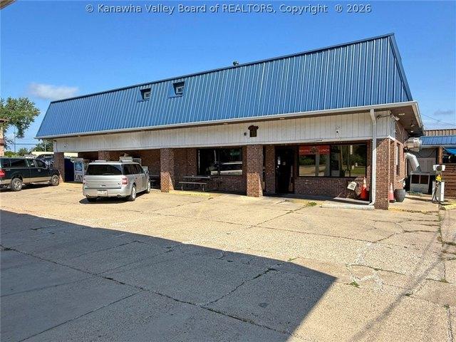 House for sale in Hurricane, West Virginia