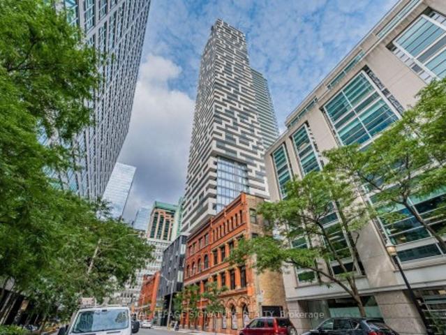 Condo for sale in Toronto, Golden Horseshoe