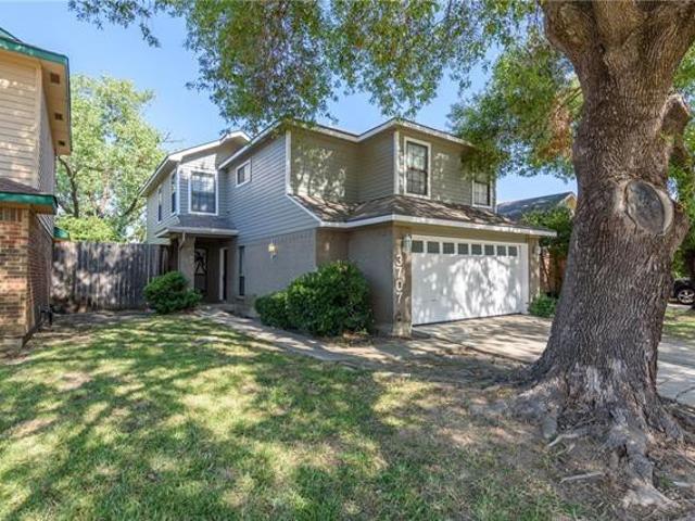 House for sale in Carrollton, Texas