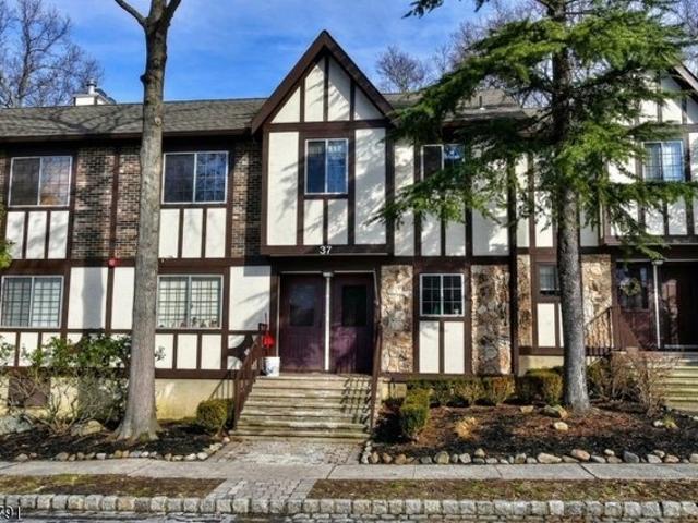 Condo for sale in Mahwah, New Jersey
