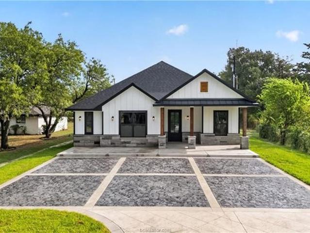 House for sale in Bryan, Brazos County
