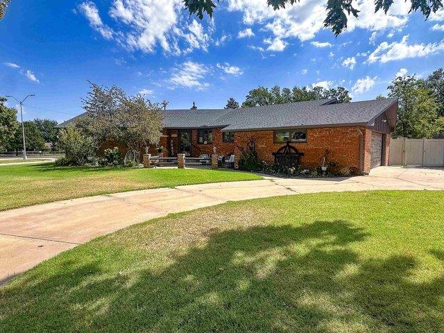 House for sale in Woodward, Woodward County