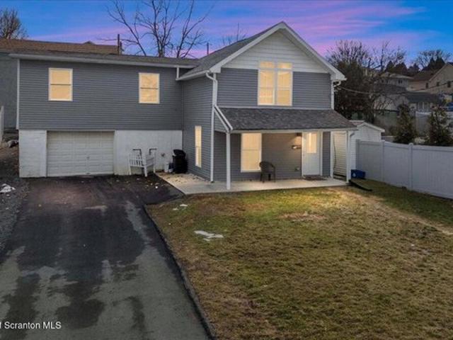 House for sale in Moosic, Pennsylvania