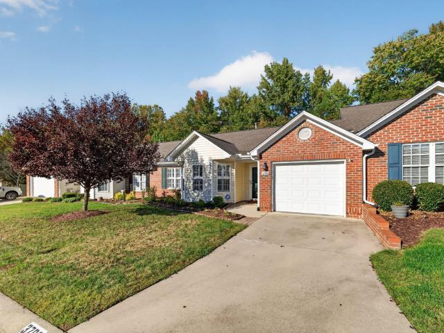 Townhouse for sale in Random Hills, Burlington