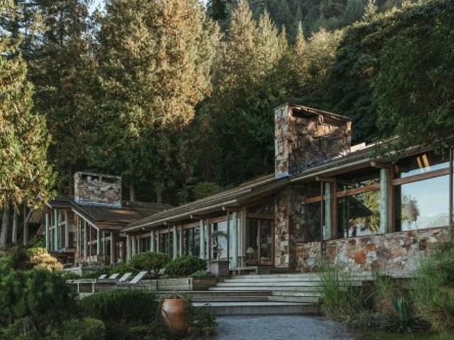 House for sale in Bowen Island, British Columbia