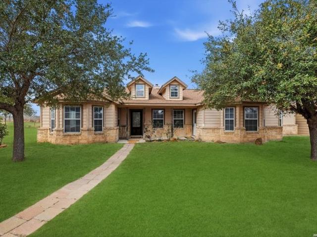 House for sale in Somerset, Texas