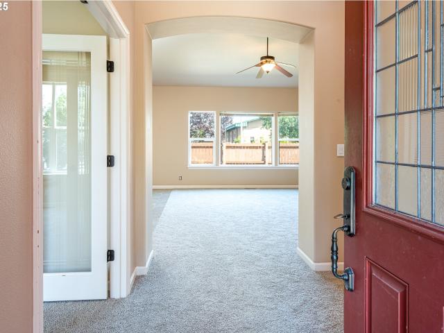 House for sale in Creswell