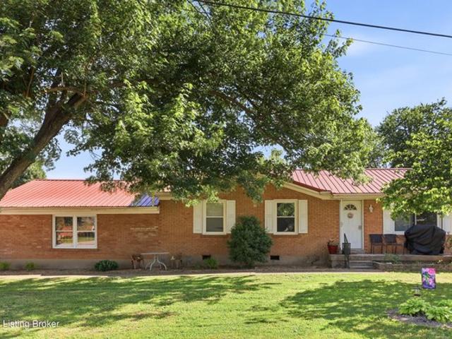 House for sale in Mount Washington, Kentucky