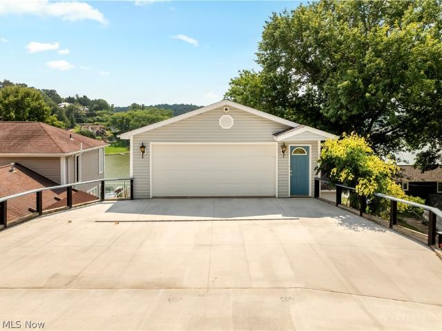 House for sale in Malvern, Ohio