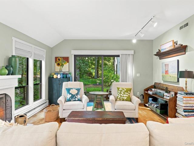 Condo for sale in Amawalk, New York