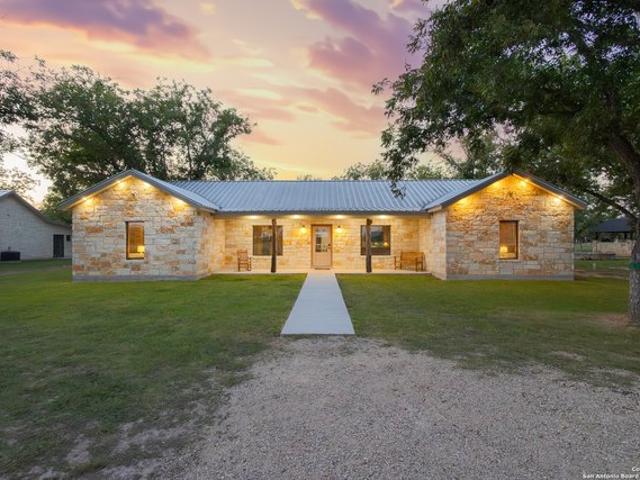 House for sale in Leakey, Texas