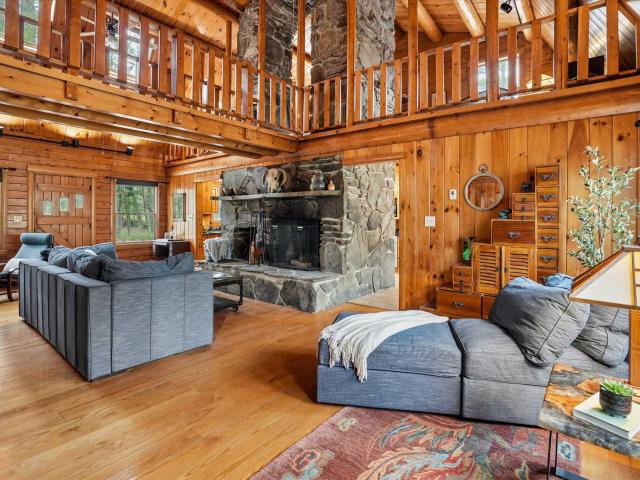 House for sale in New Boston, Hillsborough County