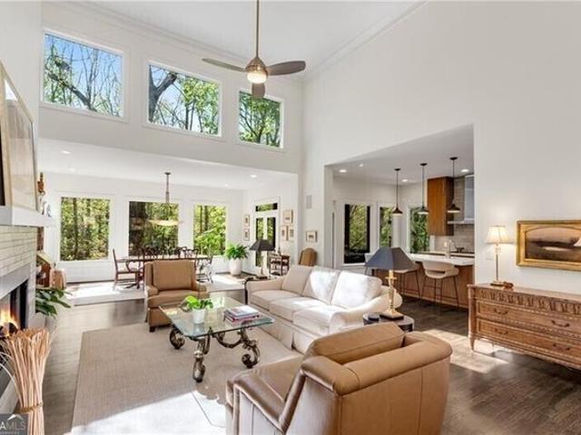 House for sale in Achasta, Dahlonega