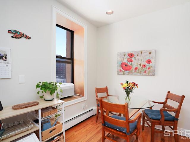 Condo for sale in Arverne, New York