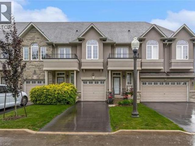 Townhouse for sale in Ancaster, Ontario