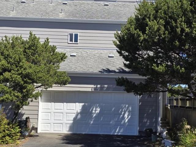 Condo for sale in Newport, Lincoln County