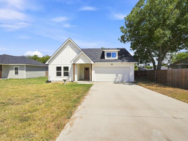House for sale in Ellis, Texas