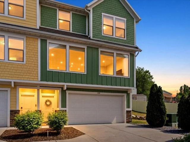 Townhouse for sale in Layton, Utah