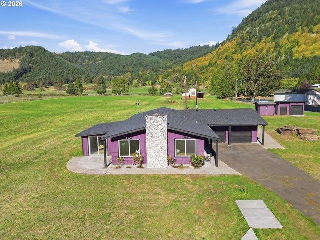 House for sale in Dorena, Lane County