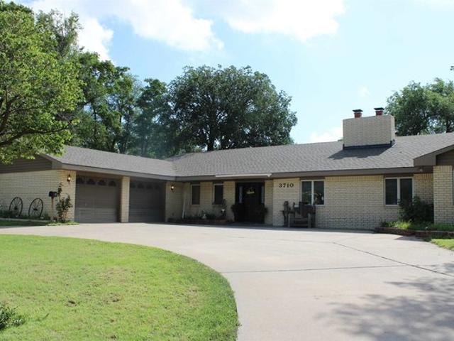House for sale in Woodward, Woodward County
