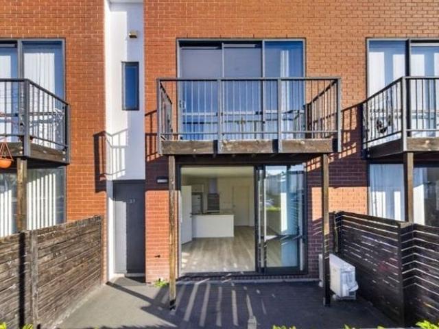 Apartment for rent in Waltham, Linwood-Central-Heathcote Community