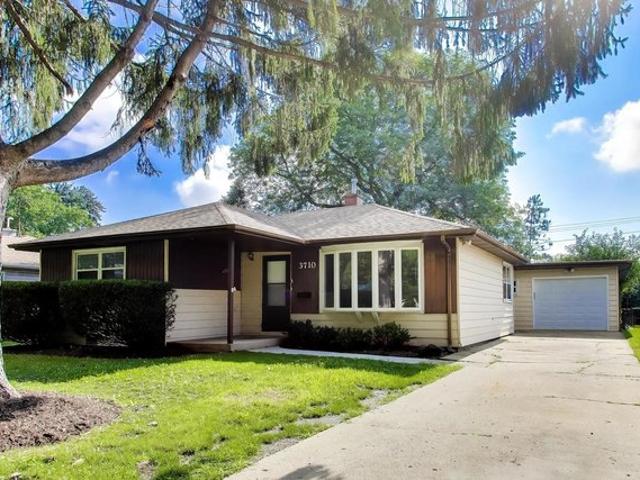 House for sale in Rolling Meadows, Illinois