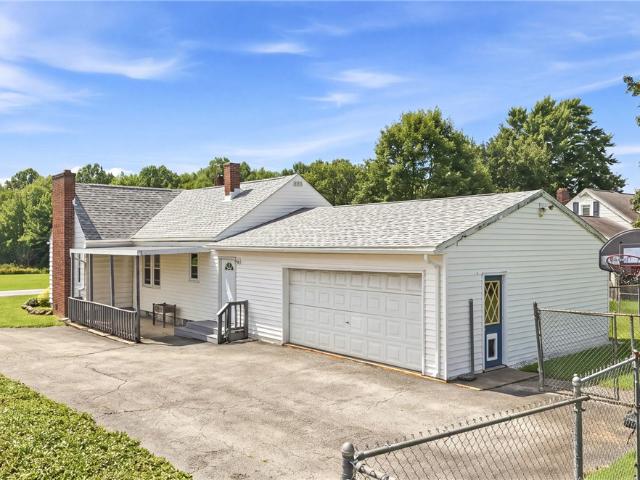 House for sale in Mercer, Pennsylvania